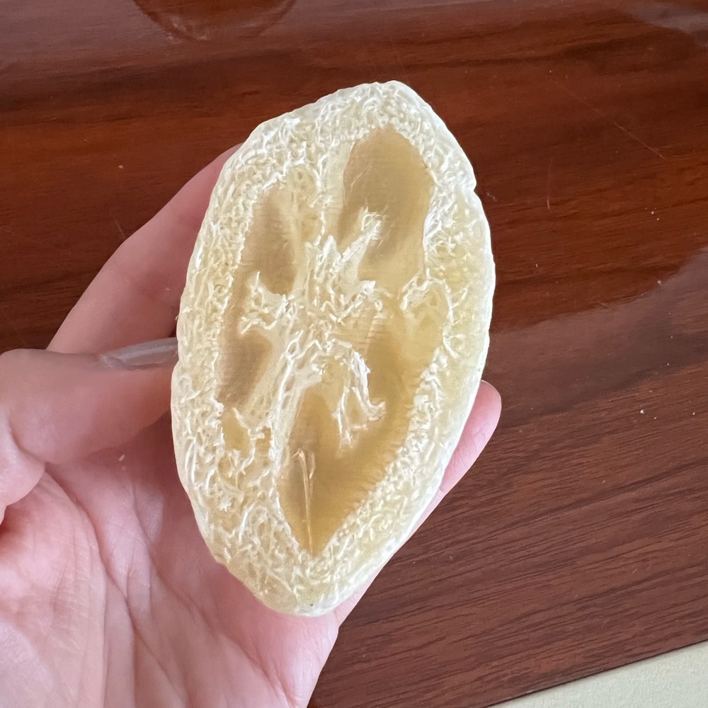 ⭐️🌴Gilchrist & Soames Loofah Shaped Soap Scrubber